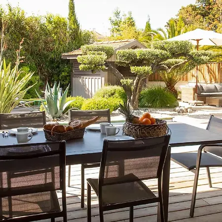 La Est Une Luxueuse Confortable Avec Piscine Chauffee Διαμέρισμα