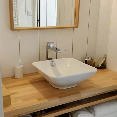 Διαμέρισμα La Est Une Luxueuse Confortable Avec Piscine Chauffee *