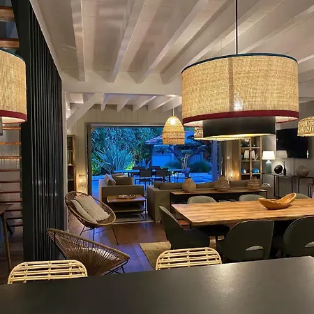 La Est Une Luxueuse Confortable Avec Piscine Chauffee Διαμέρισμα