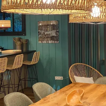 La Est Une Luxueuse Confortable Avec Piscine Chauffee Διαμέρισμα