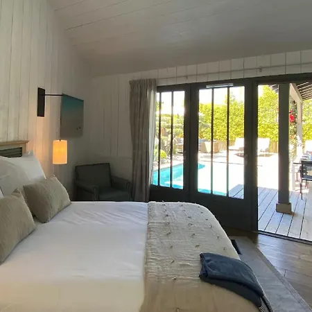 La Est Une Luxueuse Confortable Avec Piscine Chauffee Διαμέρισμα *