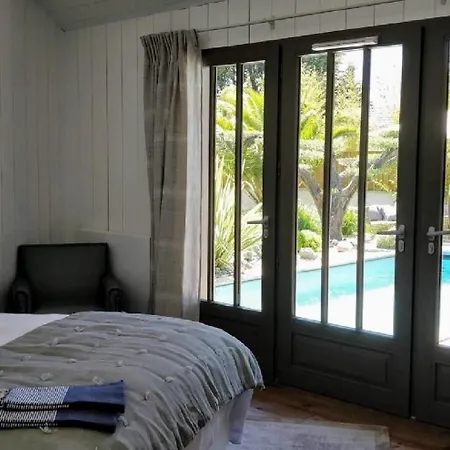 La Est Une Luxueuse Confortable Avec Piscine Chauffee Διαμέρισμα *